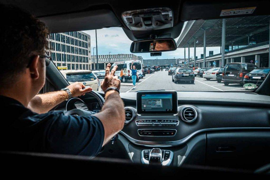 So geht Parken am Flughafen BER